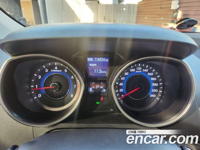 Hyundai AVANTE 2012 — photo 10