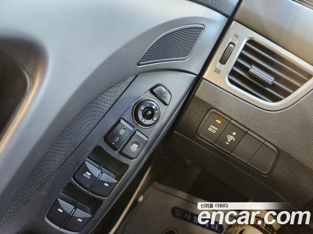 Hyundai AVANTE 2012 — photo 14