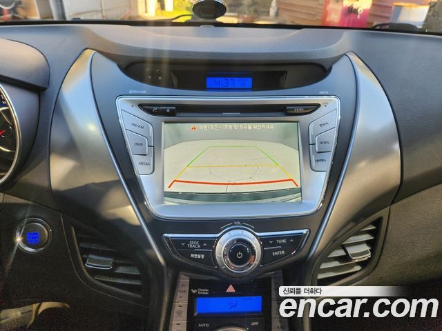 Hyundai AVANTE 2012 — photo 15
