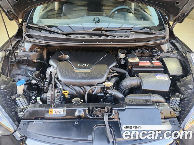 Hyundai AVANTE 2012 — photo 19