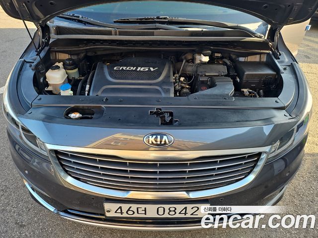 Kia Canival 2016 — photo 6