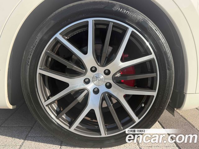Maserati Levante 2017 — photo 5