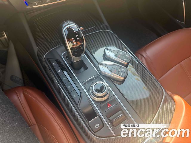 Maserati Levante 2017 — photo 9