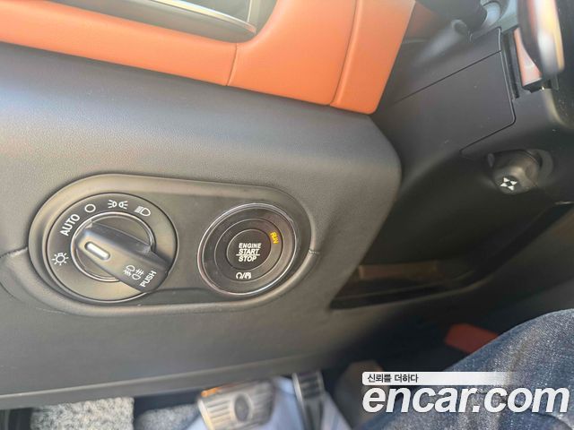 Maserati Levante 2017 — photo 15