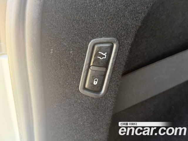 Maserati Levante 2017 — photo 18