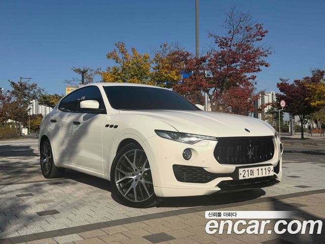 Maserati Levante 2017 — photo 20