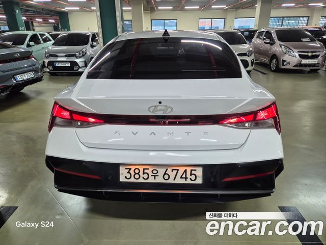 Hyundai AVANTE 2024 — photo 3