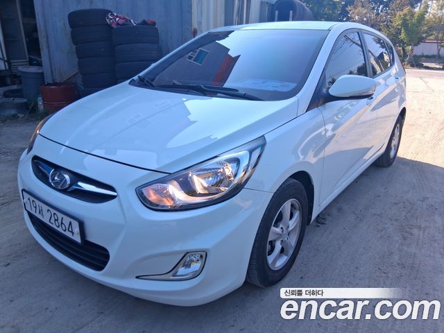 Hyundai Accent 2014 — photo 3