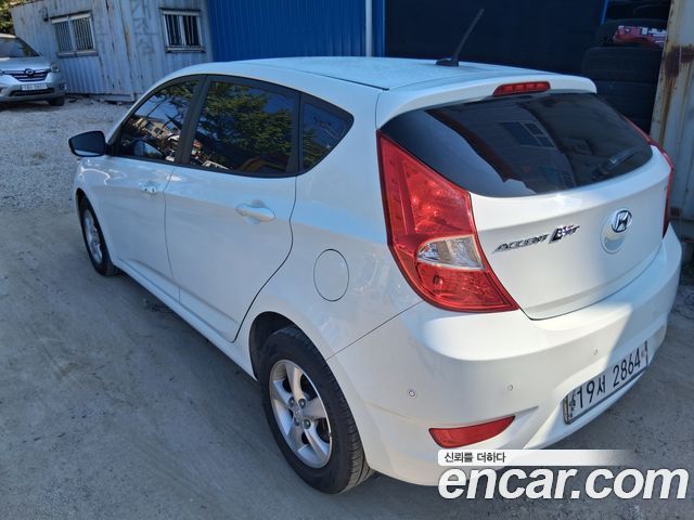 Hyundai Accent 2014 — photo 5