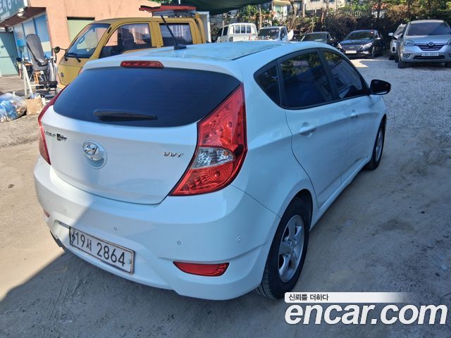 Hyundai Accent 2014 — photo 7