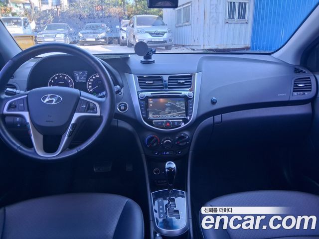 Hyundai Accent 2014 — photo 13