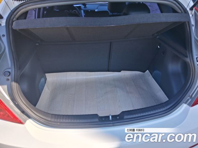 Hyundai Accent 2014 — photo 15