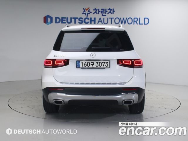 Mercedes-Benz GLB-Class 2020 — photo 4