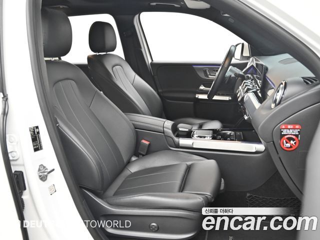 Mercedes-Benz GLB-Class 2020 — photo 10