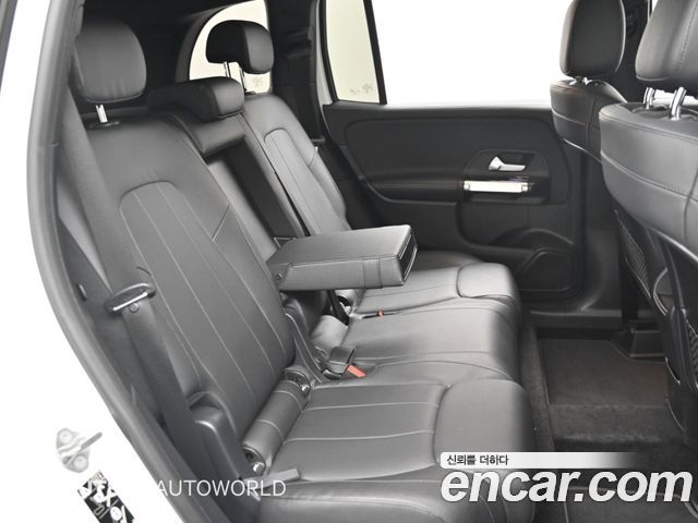 Mercedes-Benz GLB-Class 2020 — photo 12