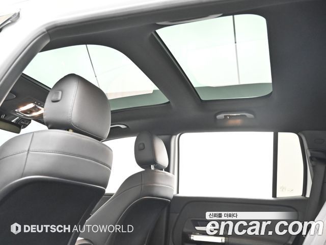 Mercedes-Benz GLB-Class 2020 — photo 18