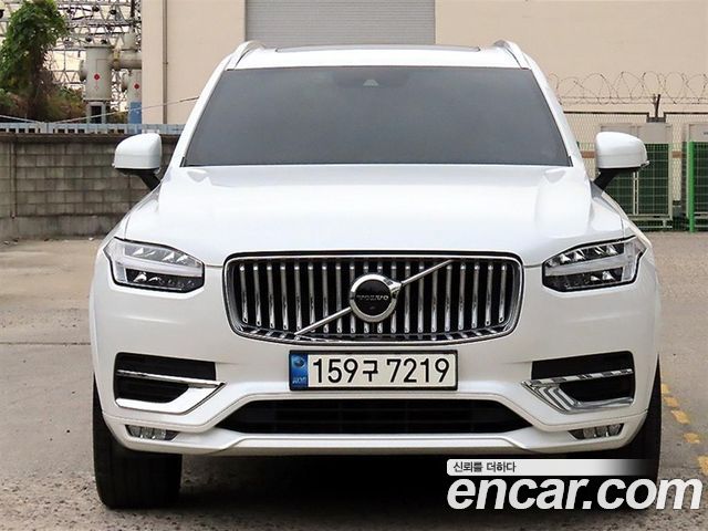 Volvo XC90 2022 — photo 1