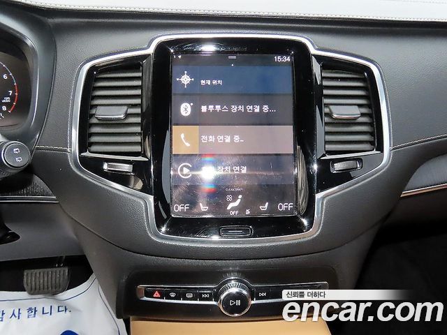 Volvo XC90 2022 — photo 13