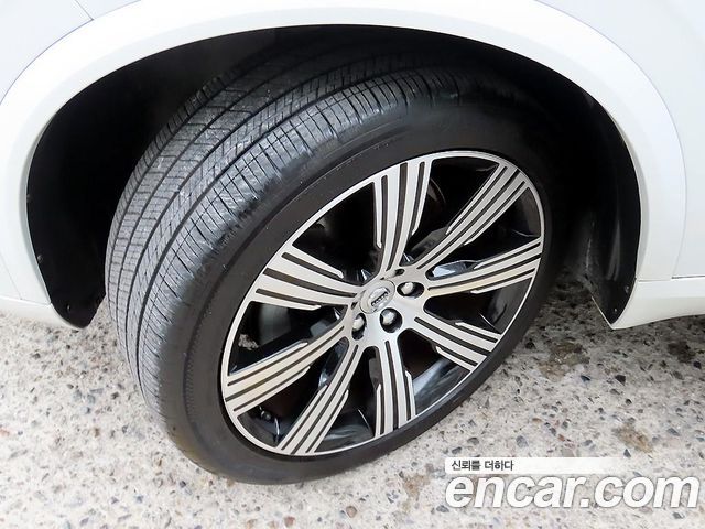 Volvo XC90 2022 — photo 20
