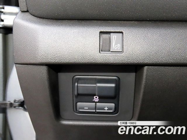 Chevrolet Korea Colorado 2023 — photo 12