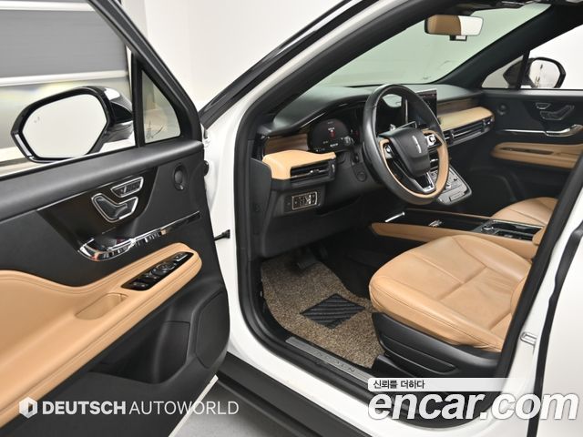 Lincoln Corsair 2021 — photo 11