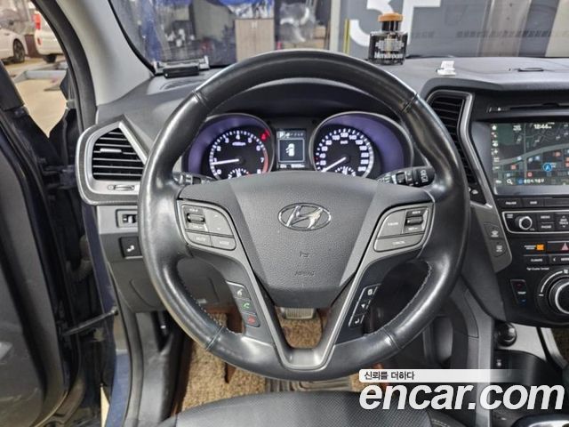 Hyundai Santafe 2018 — photo 8