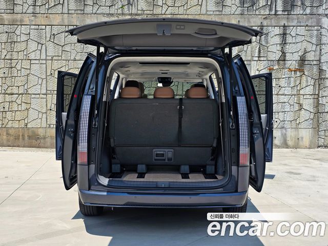 Hyundai Staria 2023 — photo 7