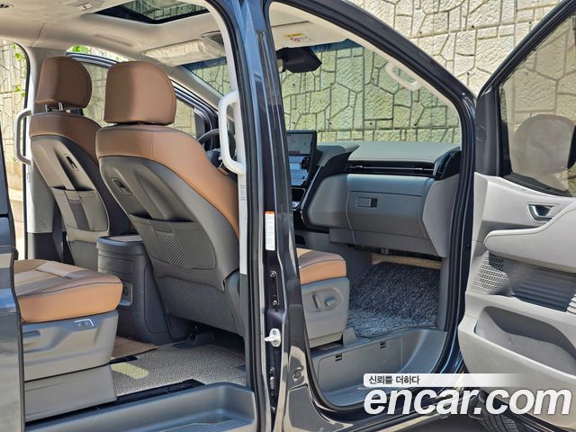 Hyundai Staria 2023 — photo 10