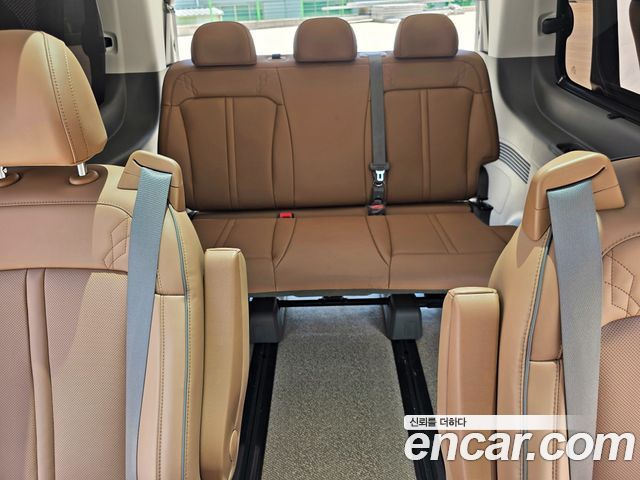 Hyundai Staria 2023 — photo 13