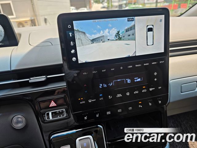 Hyundai Staria 2023 — photo 16