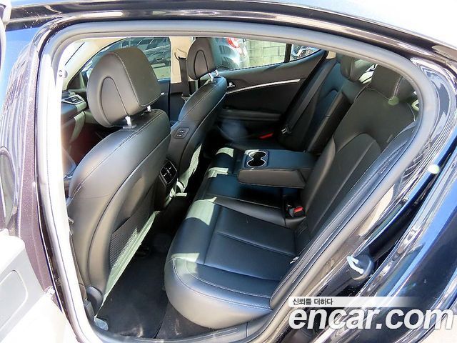 Genesis G70 2021 — photo 13