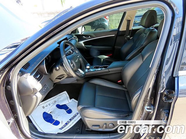 Genesis G70 2021 — photo 14