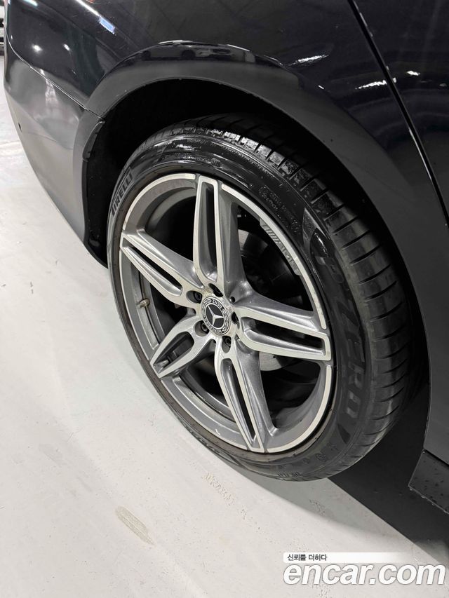 Mercedes-Benz E-Class 2020 — photo 5