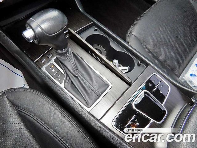 Kia K7 2012 — photo 10