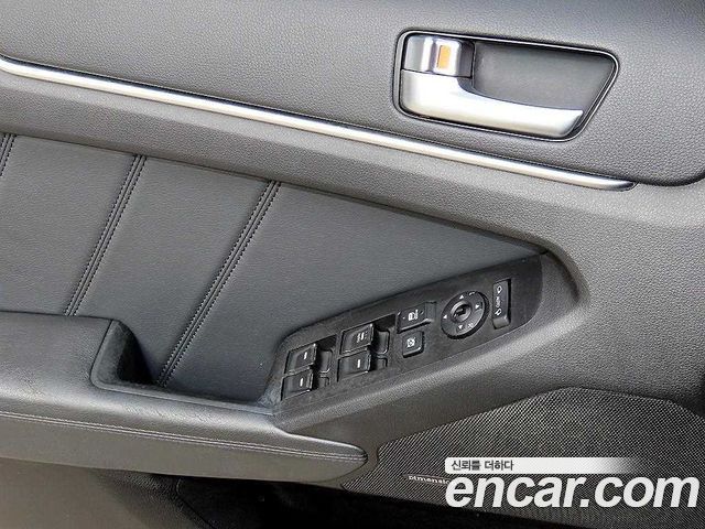 Kia K7 2012 — photo 11