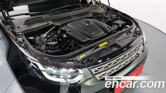 Land Rover Discovery 2019 — photo 6