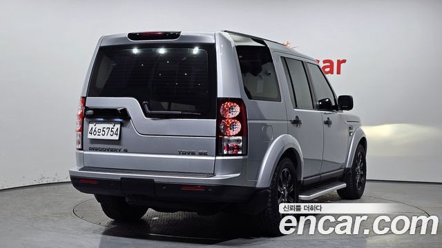 Land Rover Discovery 2010 — photo 2