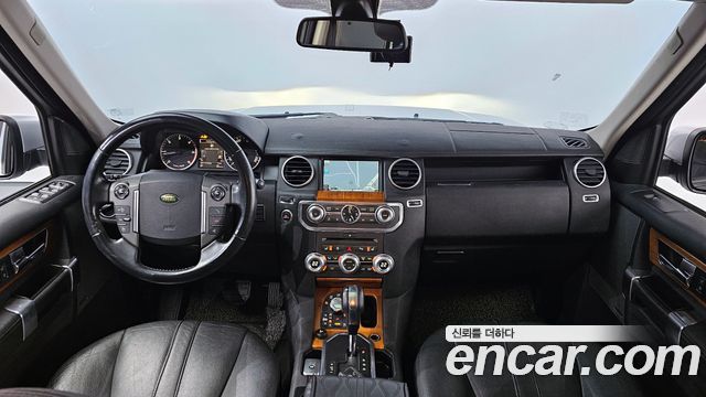 Land Rover Discovery 2010 — photo 7