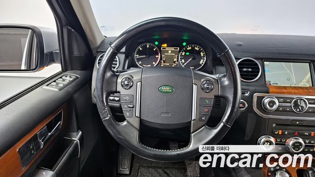 Land Rover Discovery 2010 — photo 13