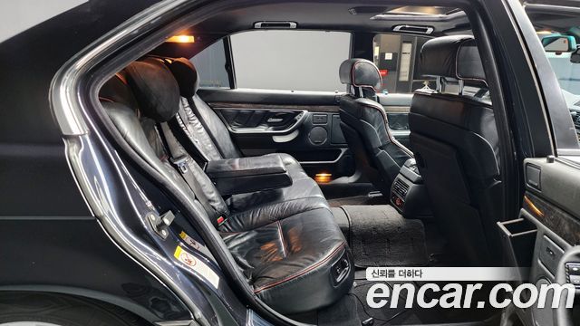 BMW 7-Series 2001 — photo 12