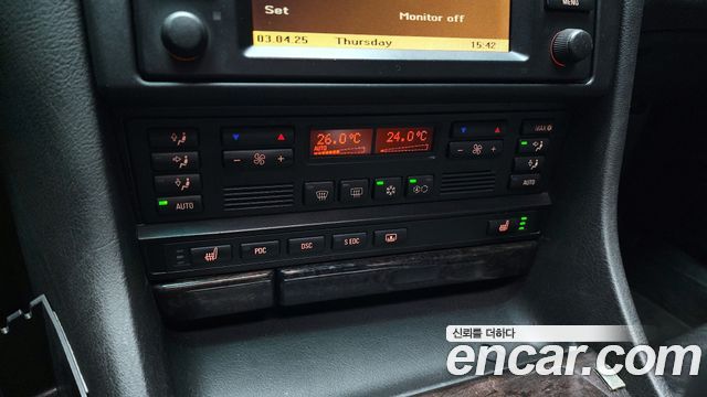 BMW 7-Series 2001 — photo 16