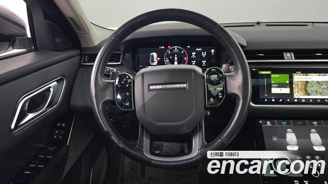 Land Rover Range Rover Velar 2019 — photo 13