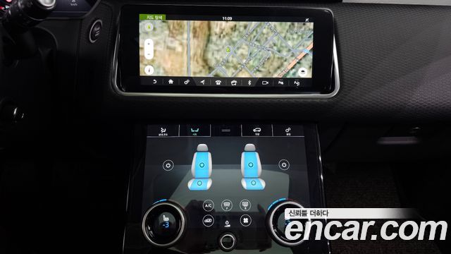 Land Rover Range Rover Velar 2019 — photo 15