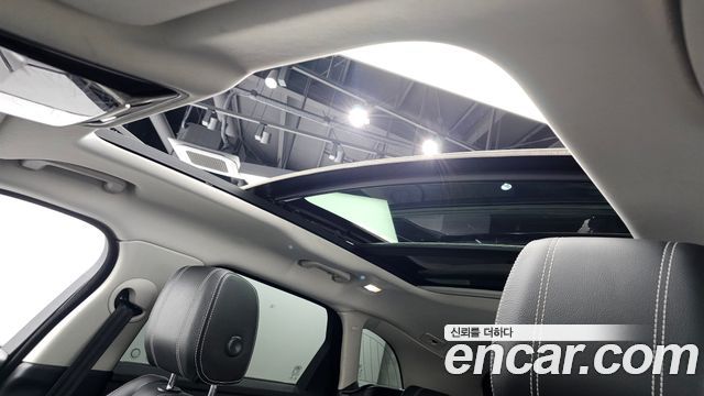 Land Rover Range Rover Velar 2019 — photo 19