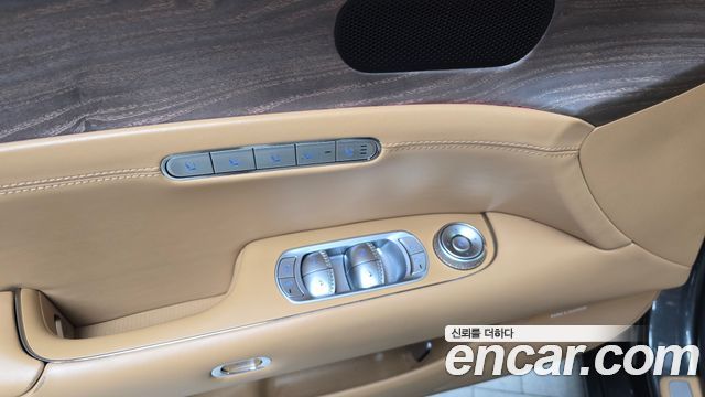 Genesis G90 2022 — photo 18
