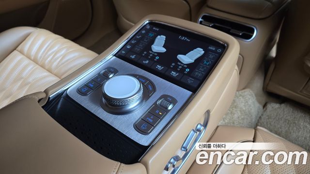 Genesis G90 2022 — photo 19