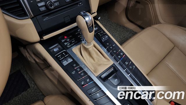 Porsche Macan 2015 — photo 9