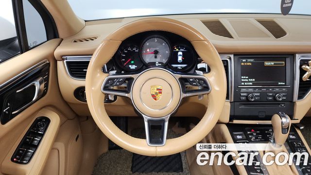 Porsche Macan 2015 — photo 13