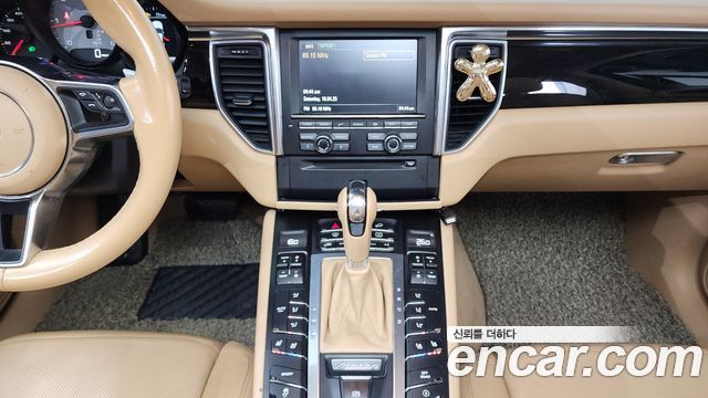 Porsche Macan 2015 — photo 14