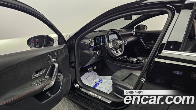 Mercedes-Benz A-Class 2021 — photo 10